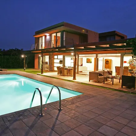 Top Villas Villa